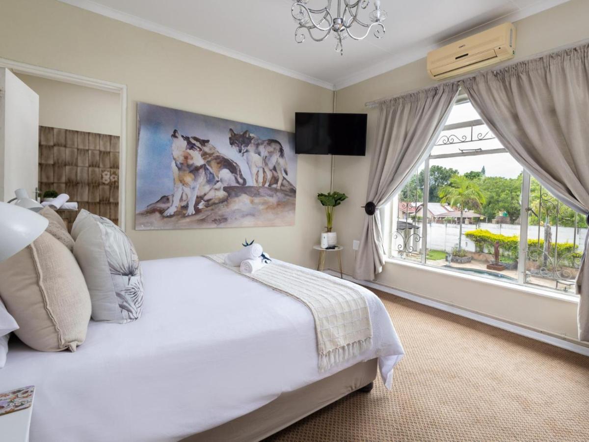 Woelfe Krantz Accommodation Mbombela Room photo